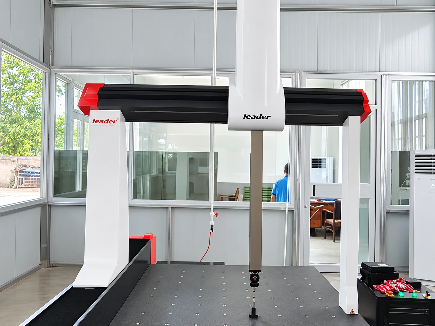 Assembly and inspection at Changzheng